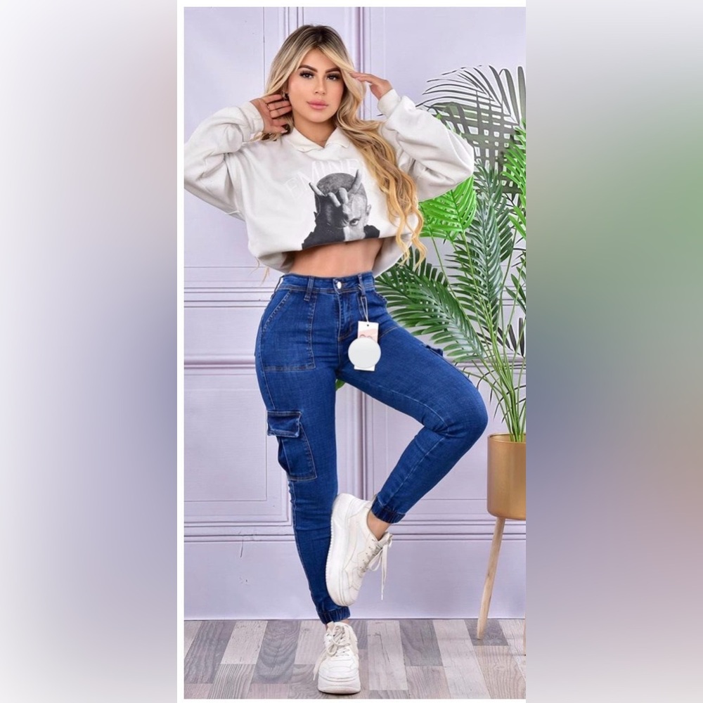 Colombian cargo jeans